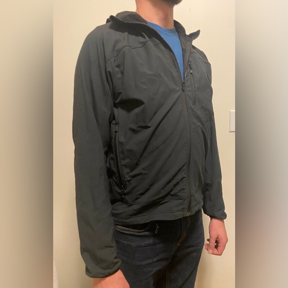 MEC Men’s black hoodie - Picture 6 of 9